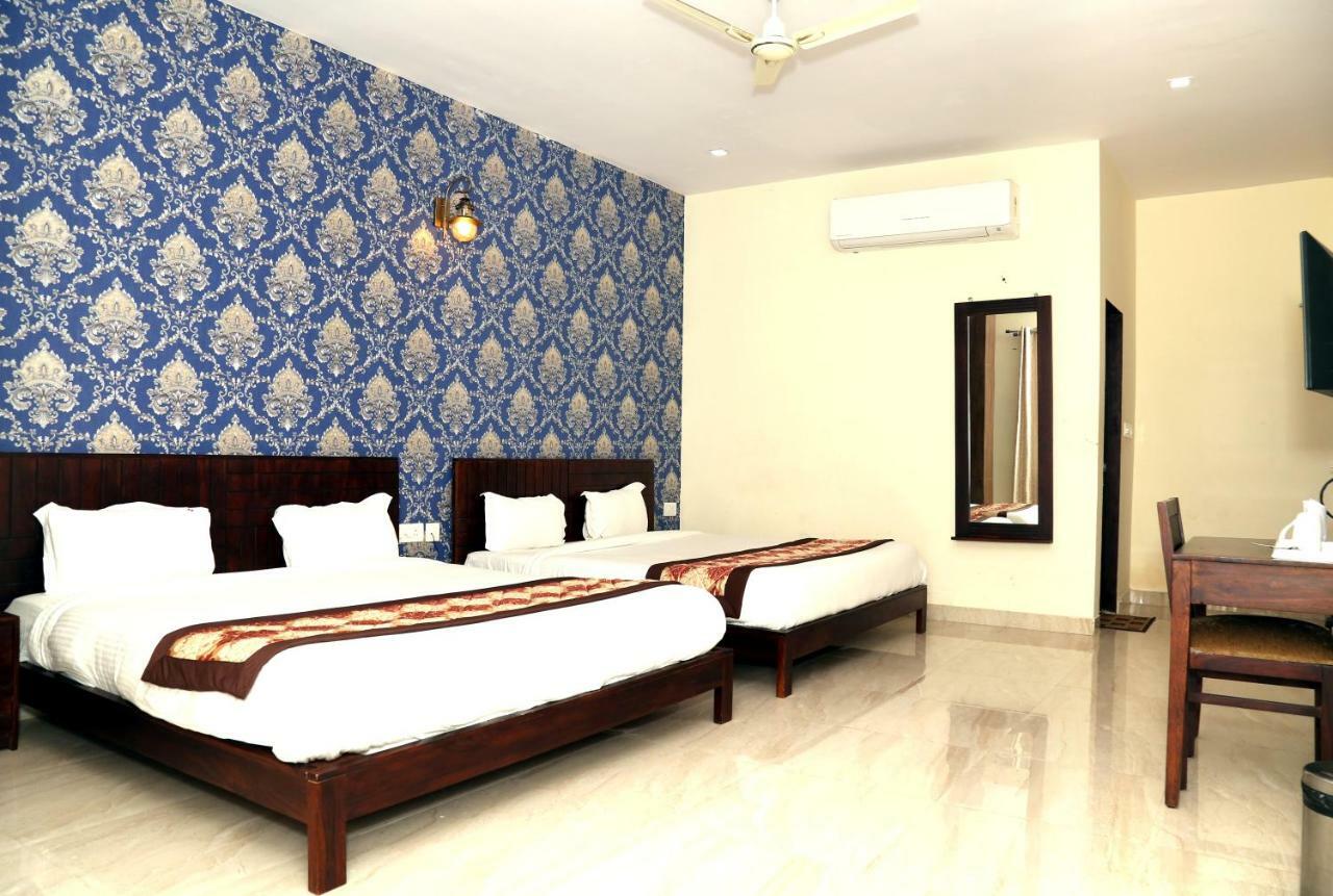Hotel The Grand Kukas Jaipur Exteriör bild