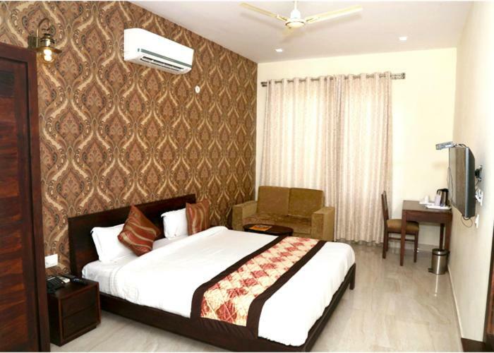 Hotel The Grand Kukas Jaipur Exteriör bild